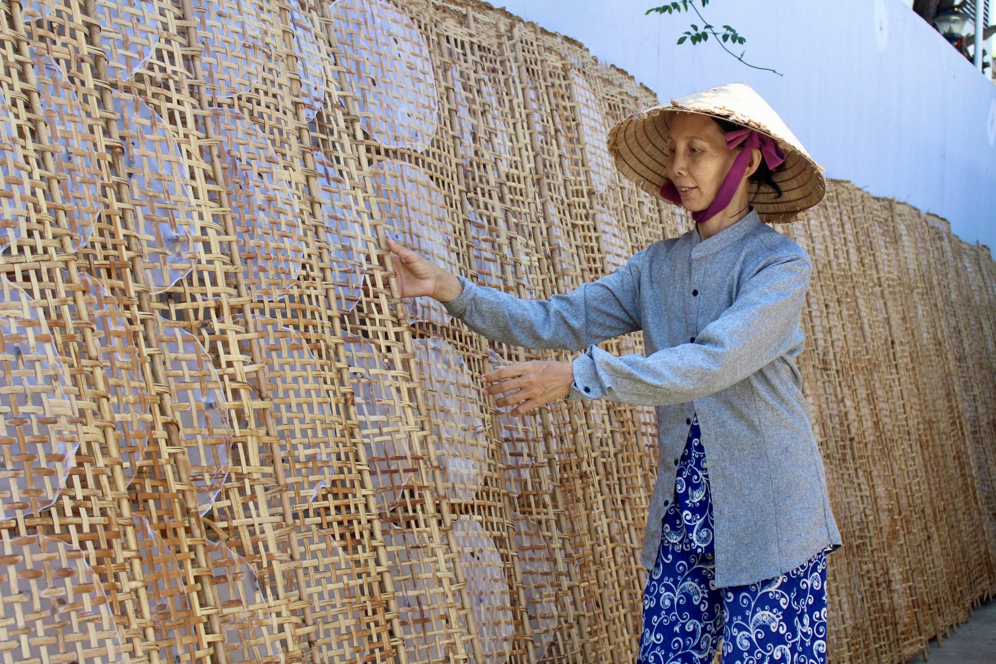 Làng bánh tráng hơn trăm tuổi ở Khánh Hòa ảnh 10